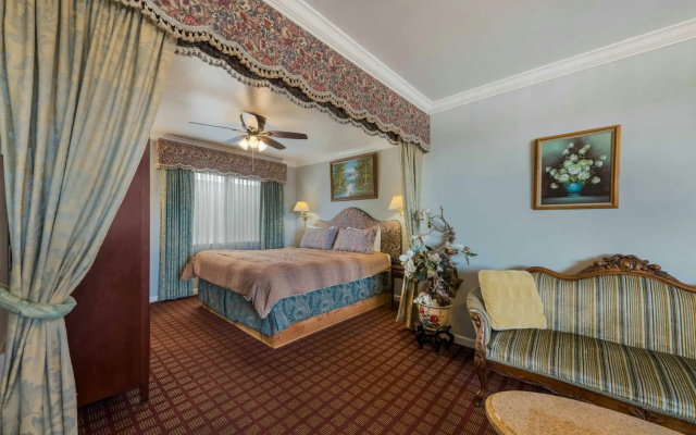 photo 4 of Carmel Inn And Suites