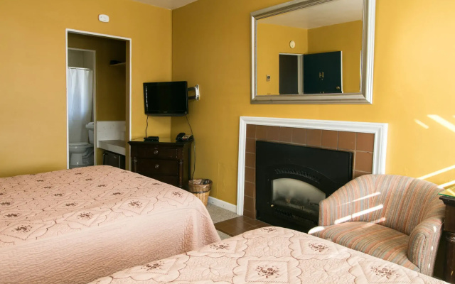 photo 3 of Carmel Wayfarer Inn