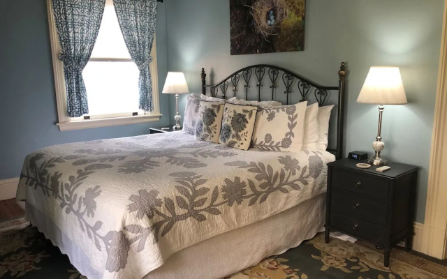 photo 4 of Carolina Bed & Breakfast