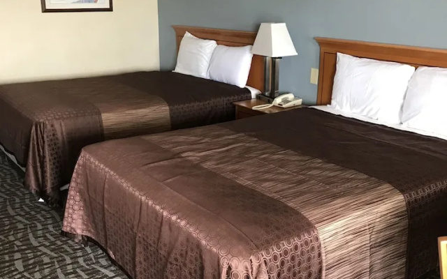 photo 4 of Carolina Inn & Suites at Lake Norman