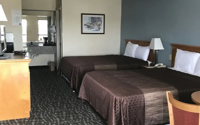 photo 5 of Carolina Inn & Suites at Lake Norman