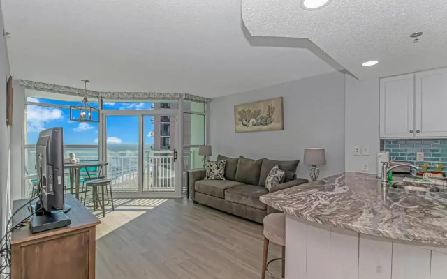 photo 3 of Carolinian 1535