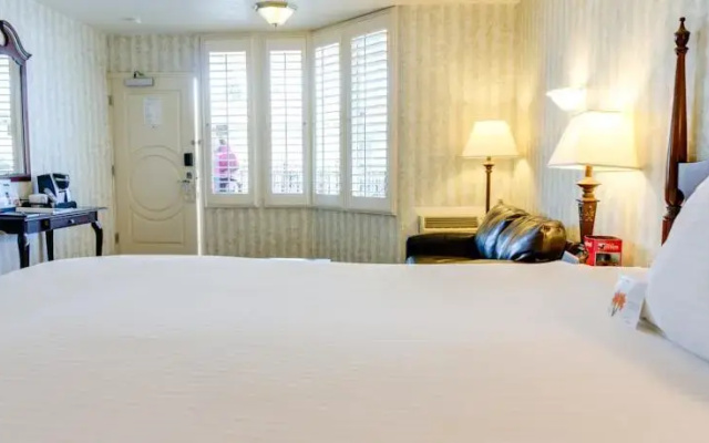 photo 3 of Carousel Inn & Suites