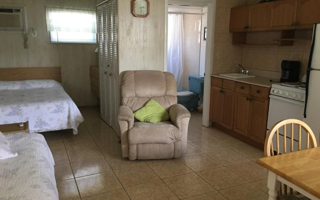 photo 3 of Carousel Suites