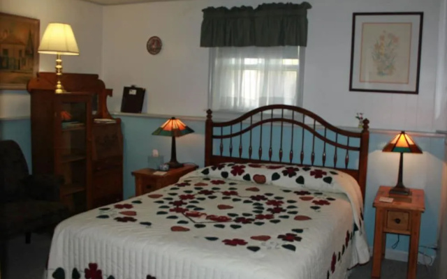 photo 4 of Carriage Corner Bed & Breakfast