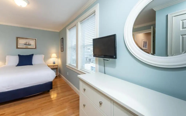 photo 4 of Carriage House at One Long Beach