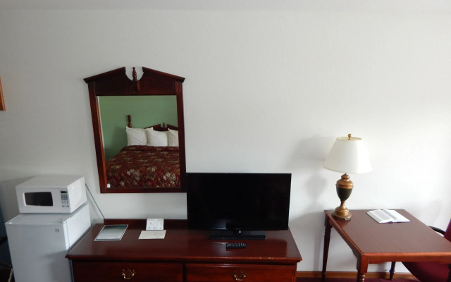 photo 5 of Carriage House Inn