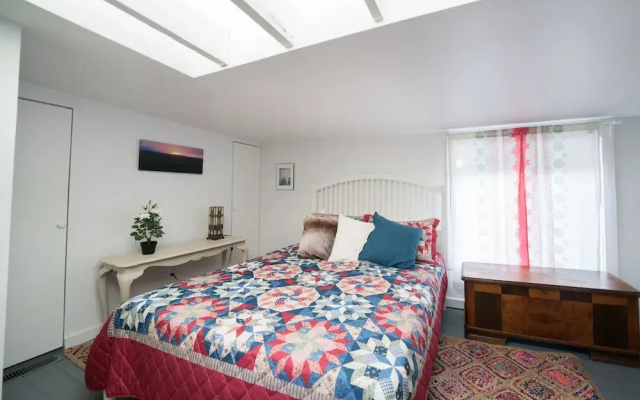 photo 4 of Carriage House Studio Bedroom 1 Bathroom Home
