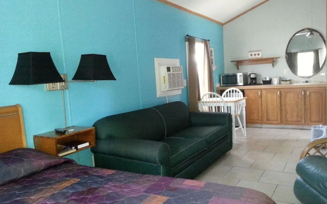 photo 2 of Carters Motel and Mobile Home Village
