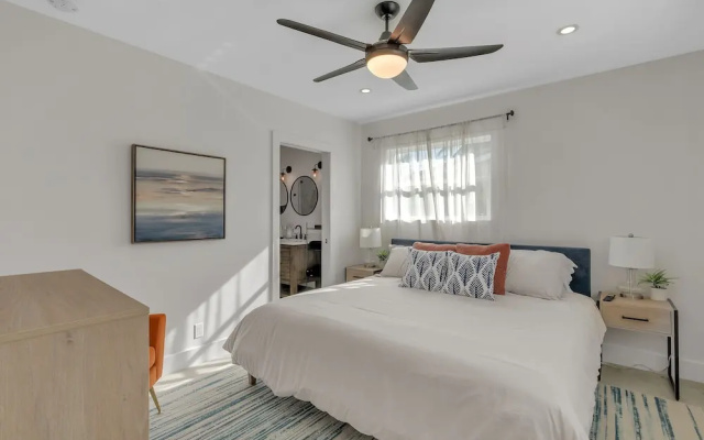 photo 4 of Casa Cervo - Stunning Home In Great Location, Walkable To Restaurants, Shopping, And The Beach! 4 Bedroom Home by Redawning