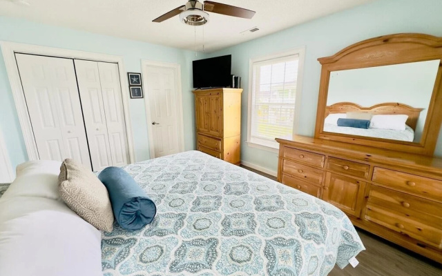 photo 3 of Casa De Verde 4 Bedroom Home by RedAwning