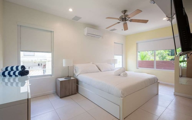 photo 3 of Casa Del Mar Boutique Apartments