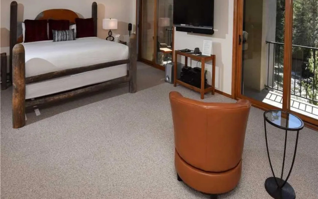 photo 3 of Casa Del Sol #6 3 Bedrooms 3 Bathrooms Condo