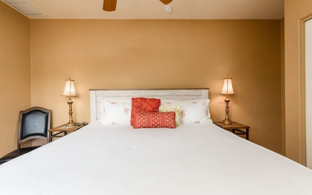photo 5 of Casa Dynamite 4 Bedroom Home by RedAwning