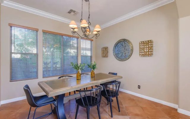 photo 5 of Casa Hermosa 4 Bedroom Home by Redawning