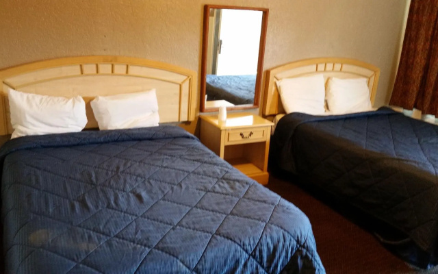 photo 5 of Casa Linda Motel