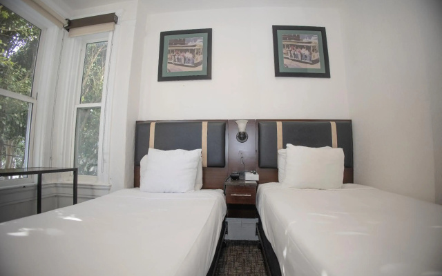 photo 4 of Casa Loma Hotel