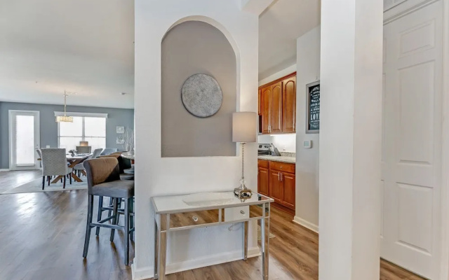 photo 5 of Casa Maria Luxurious 3 Bedroom Condo by RedAwning
