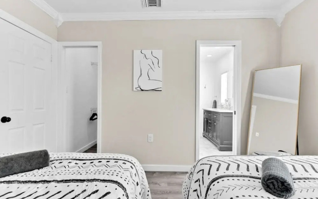 photo 2 of Casa Palmera Paradise Suites Coral Way