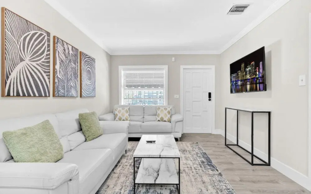 photo 3 of Casa Palmera Paradise Suites Coral Way