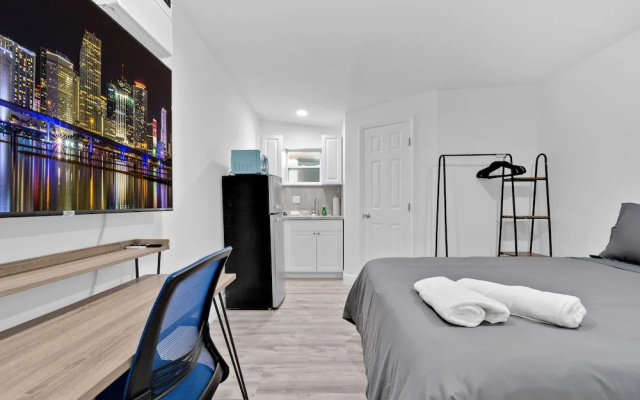 photo 5 of Casa Palmera Paradise Suites Coral Way