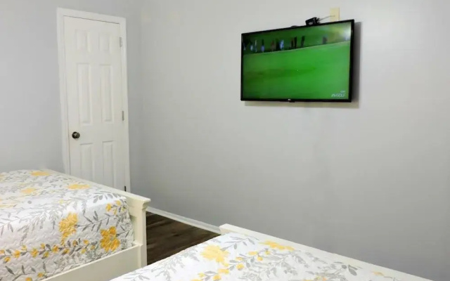 photo 4 of Casa Serena 5/3 for 10 Guests Heated Pool & Jacuzzi