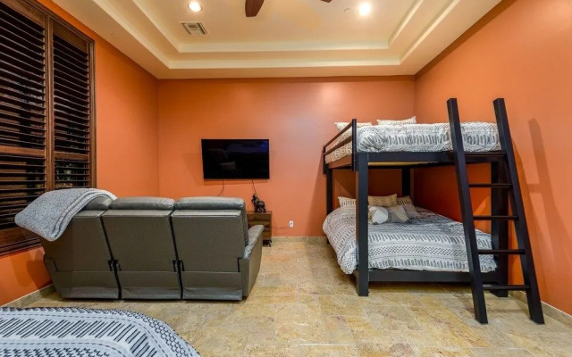 photo 4 of Casa Sunridge 5 Bedroom Home by Redawning