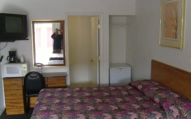 photo 2 of Cascade City Center Motel