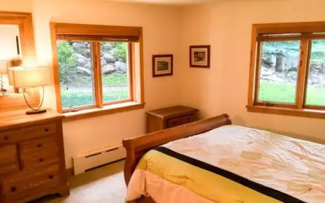 photo 4 of Cascade Village Area 5 Bed 4 Bath, Walk To Lift!