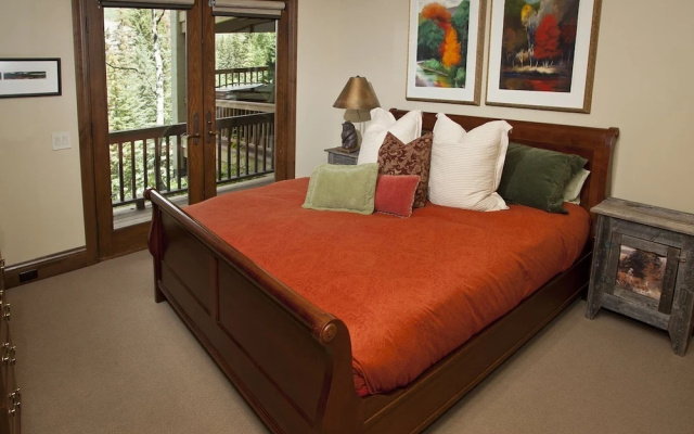 photo 2 of Cascade Village Chalet