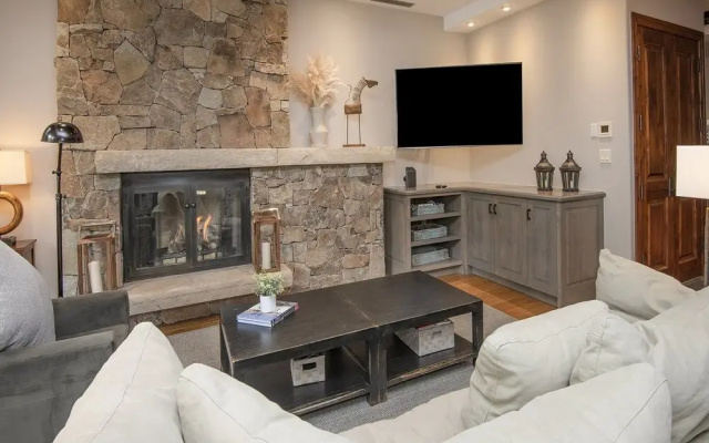 photo 2 of Cascade Village Condo