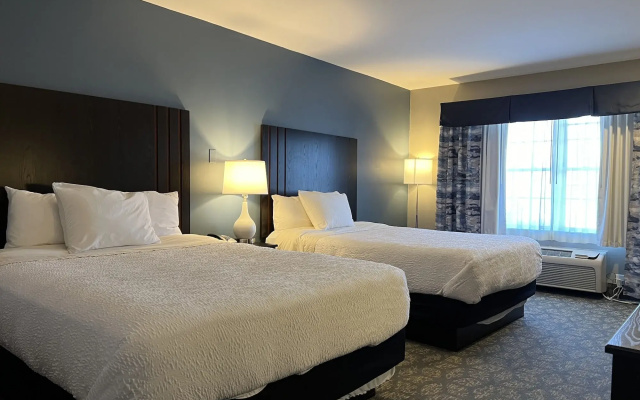 photo 2 of Casco Bay Inn