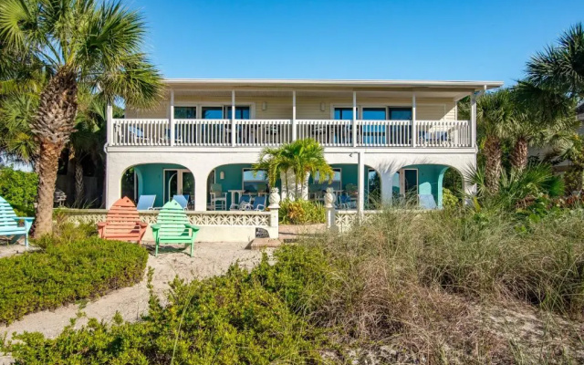 photo 2 of Casey Key Retreat