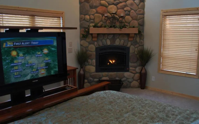 photo 2 of Cashmere Mountain Bed & Breakfast