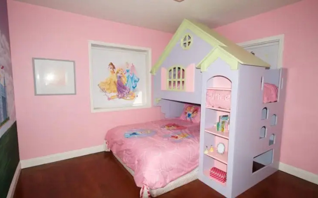 photo 2 of Castle House 7