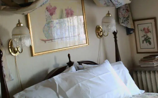 photo 2 of Castle Marne Bed & Breakfast