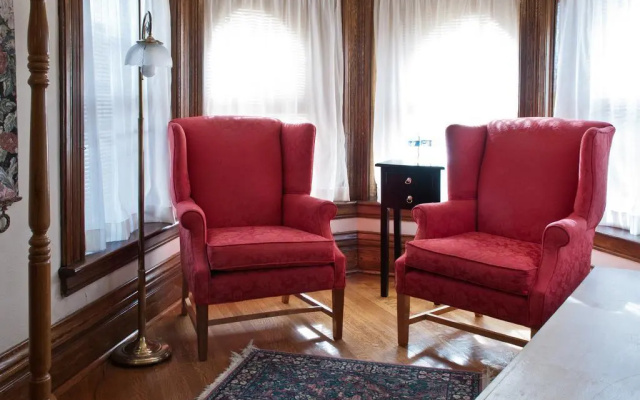 photo 3 of Castle Marne Bed & Breakfast
