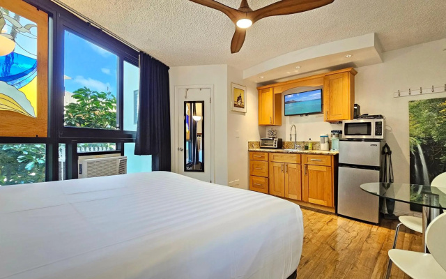 photo 4 of Castle at Waikīkī Grand