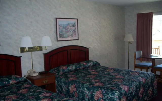 photo 3 of Castlewood Inn