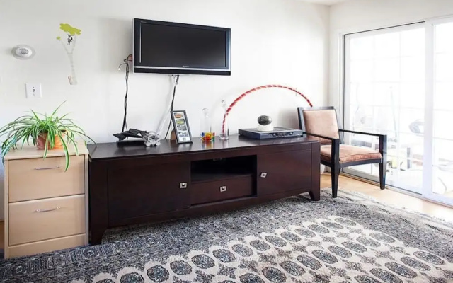 photo 3 of Castro Central Apartment