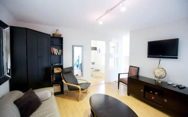 photo 4 of Castro Central Apartment