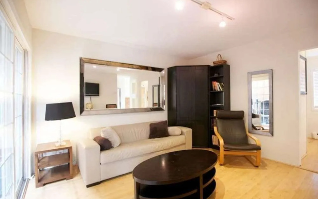 photo 5 of Castro Central Apartment