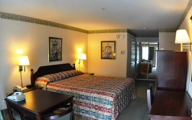 photo 2 of Castro Valley Inn