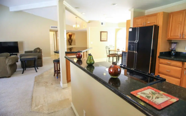 photo 2 of Catalina - 2 Bedroom Home - Scottsdale