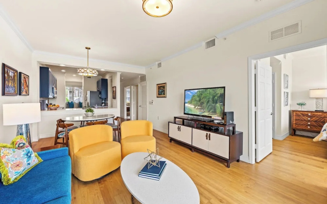 photo 5 of Catina Vacation Rental: Bright 2-BR Condo with Lake Views. Located in Lely Resort with Pool, Hot Tub, and Golf Access. Ideal for Golfers and Beachgoers, Minutes from Naples and Marco Island