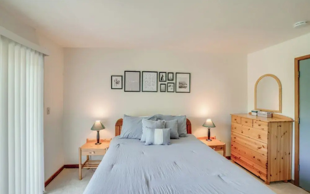photo 3 of Catskills Townhome ~ 2 Mi to Windham Mountain Club