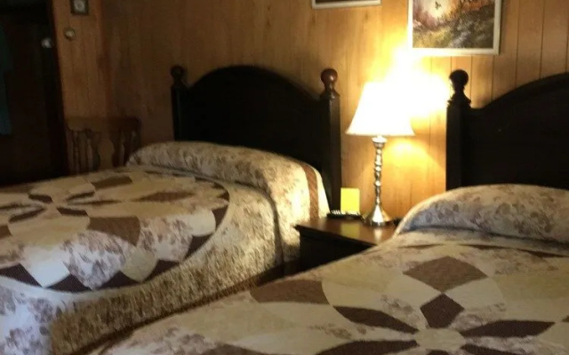 photo 2 of Cave Mountain Motel