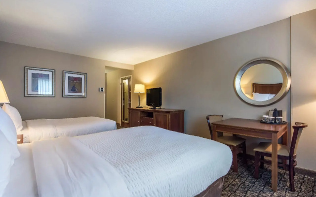 photo 3 of Cayuga Blu Hotel