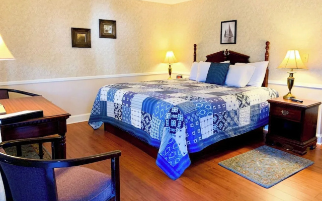 photo 4 of Cedar Crest Inn