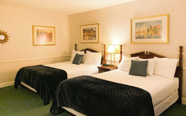 photo 5 of Cedar Crest Inn